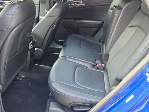 Used 2024 Kia Sportage EX FWD image 13