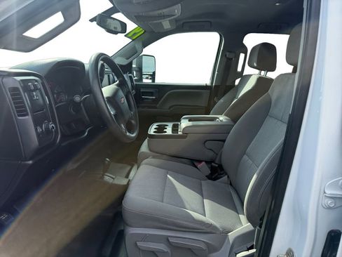 Used 2019 Chevrolet Silverado 2500 W/T image 10
