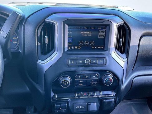 Used 2022 Chevrolet Silverado 2500 Custom w/ Custom Convenience Package image 31