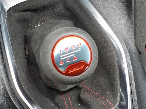 Used 2019 Chevrolet Camaro ZL1 image 17