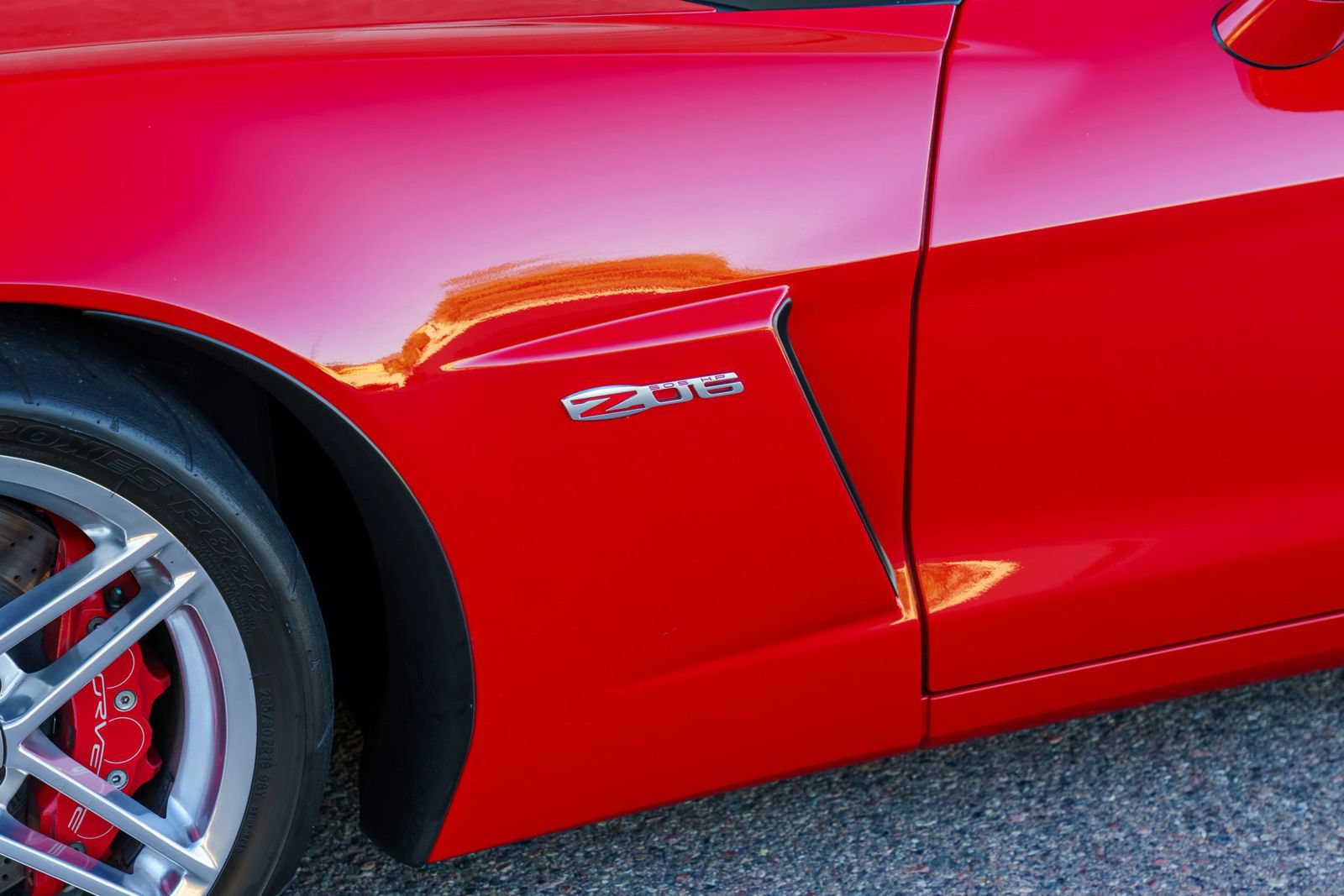 Used 2006 Chevrolet Corvette Z06 w/ Preferred Equipment Group RWD image 38