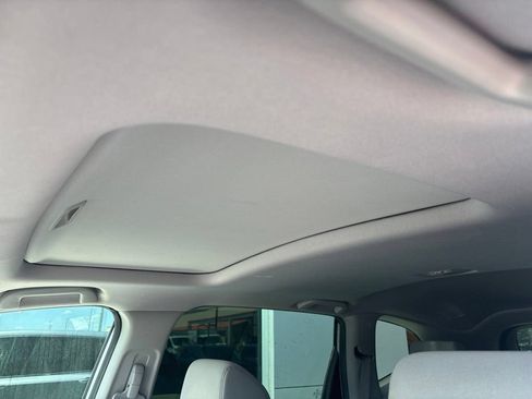 Used 2017 Honda CR-V EX image 11