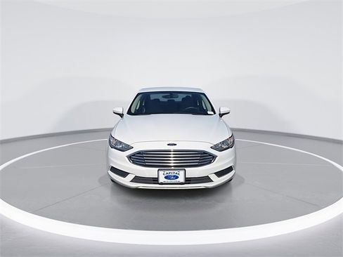 Used 2018 Ford Fusion S image 3