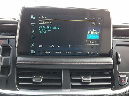 Used 2022 Chevrolet Suburban RST w/ Luxury Package image 19