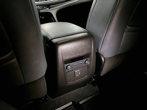 Used 2024 Buick Enclave Essence w/ Experience Buick Package AWD/4WD image 28