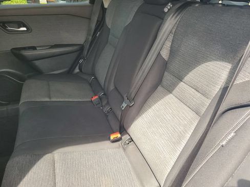 Certified 2023 Nissan Rogue SV FWD image 15