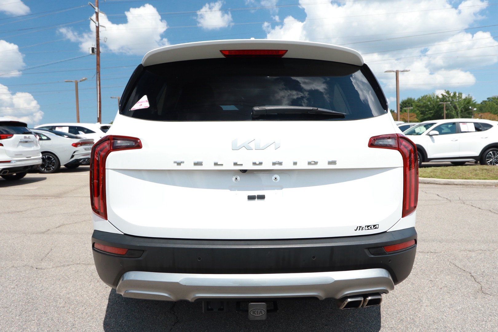 Used 2022 Kia Telluride EX w/ EX Premium Package FWD image 4