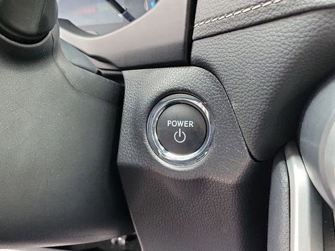 Used 2025 Toyota RAV4 XLE image 28