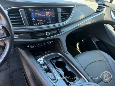 Used 2024 Buick Enclave Premium AWD/4WD image 27