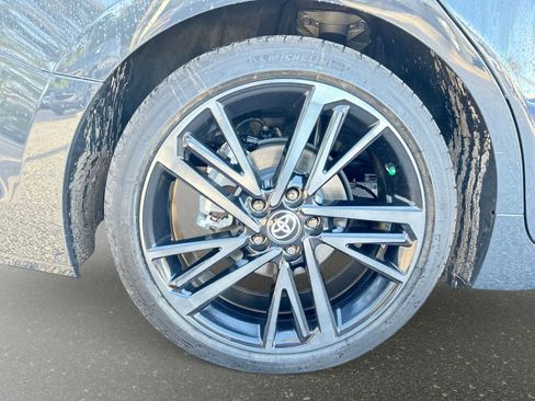 Used 2025 Toyota Camry XSE FWD image 5