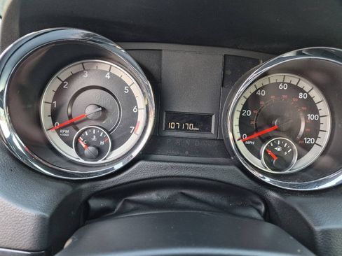 Used 2018 Dodge Grand Caravan SXT FWD image 20