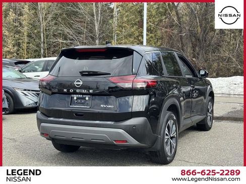 Used 2023 Nissan Rogue SV image 5