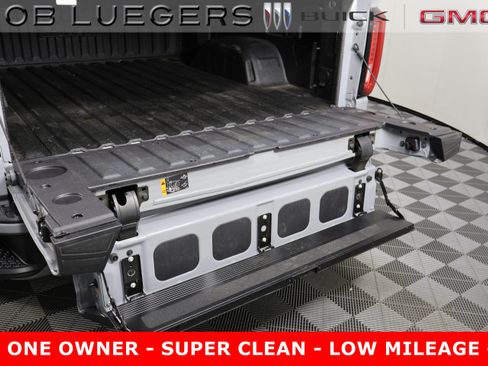 Certified 2025 GMC Sierra 1500 AT4 w/ AT4 Premium Package image 8