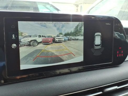 Used 2024 Hyundai Palisade SEL FWD image 16