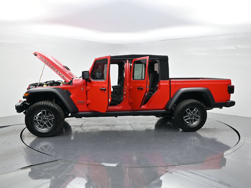 Used 2024 Jeep Gladiator Mojave AWD/4WD image 34