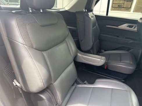 Used 2026 Ford Explorer Active w/ Active Comfort Package RWD image 27