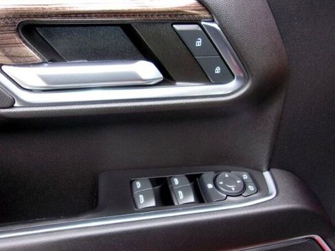 Used 2023 Chevrolet Silverado 1500 LT image 7