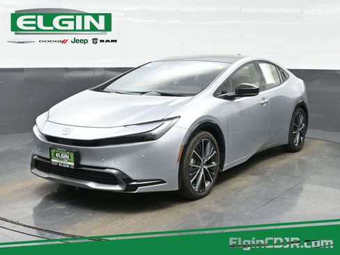 Used 2024 Toyota Prius XLE image 1