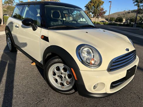 Used 2012 MINI Cooper Hardtop image 5