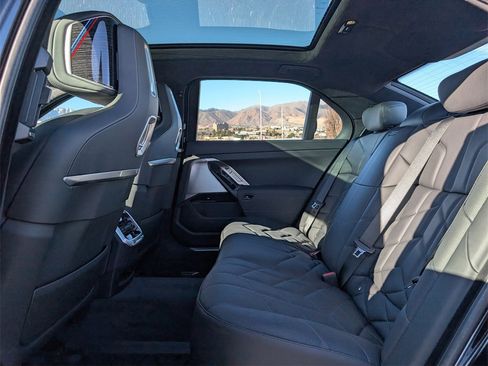 New 2026 BMW 740i xDrive image 16