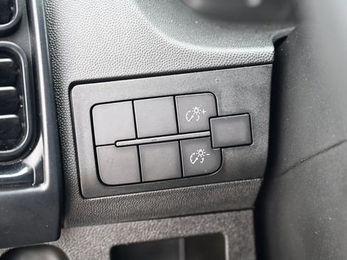 Used 2023 RAM ProMaster 2500 image 17