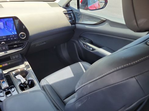 Used 2023 Lexus NX 250 FWD image 18