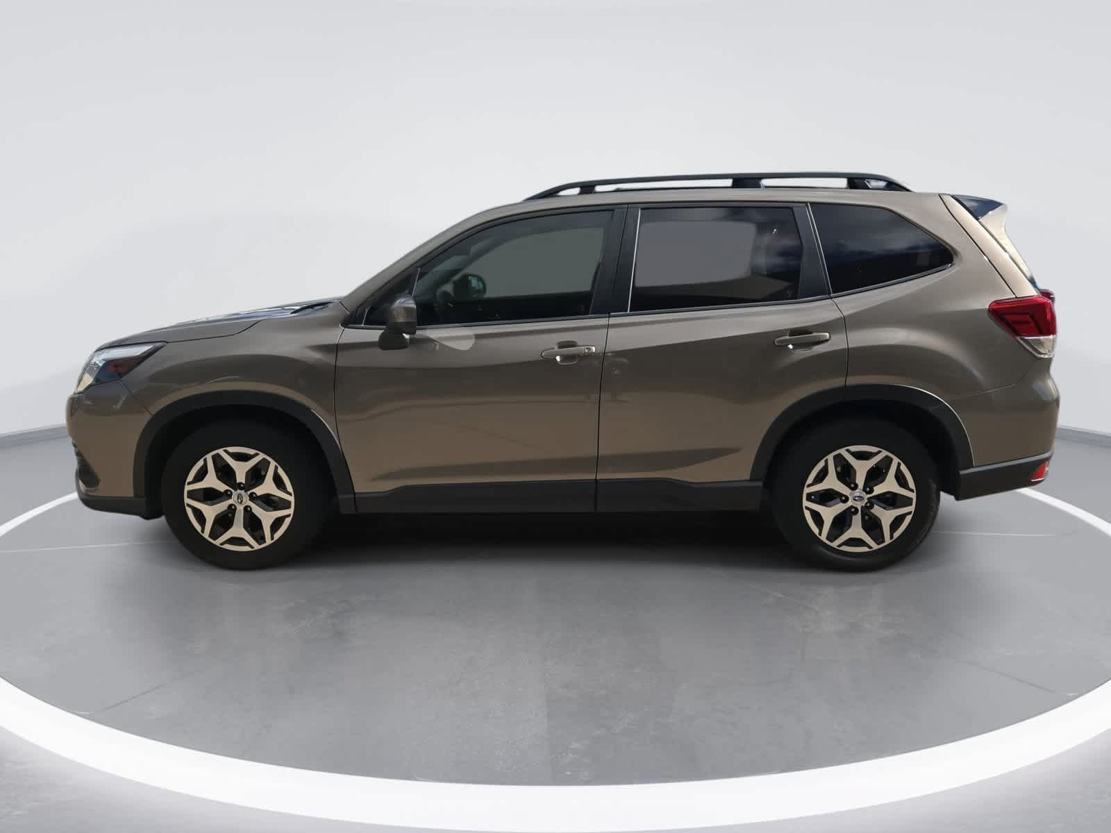 Used 2024 Subaru Forester Premium AWD/4WD image 5