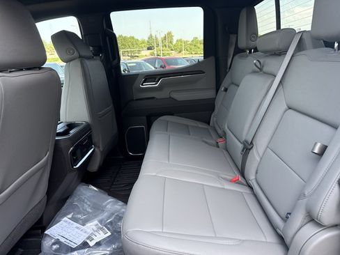 New 2026 GMC Sierra 1500 SLT w/ SLT Premium Plus Package AWD/4WD image 6