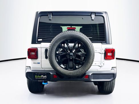 Used 2023 Jeep Wrangler Sahara w/ Cold Weather Group image 7