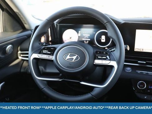 Used 2025 Hyundai Elantra Limited FWD image 4