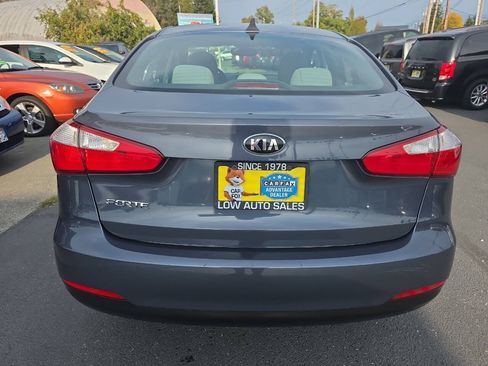 Used 2016 Kia Forte LX w/ LX Popular Plus Package FWD image 4