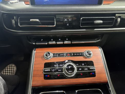 Used 2024 Lincoln Aviator Reserve w/ Jet Package RWD image 17