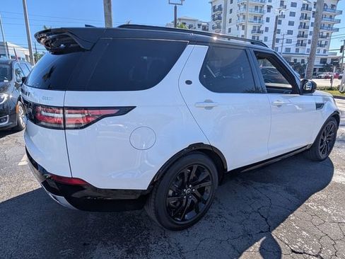 Used 2020 Land Rover Discovery Landmark image 16