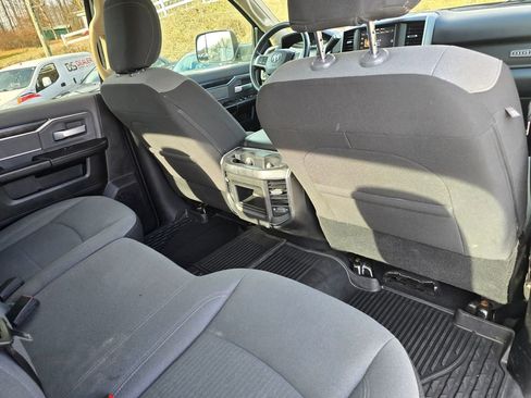 Used 2019 RAM 2500 Big Horn image 27