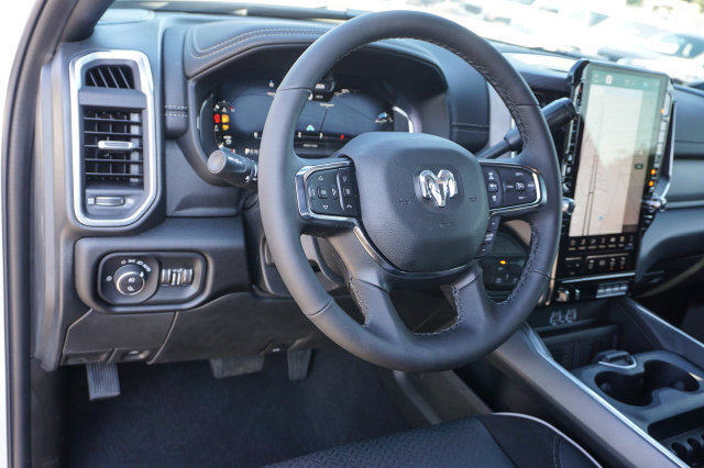 Used 2026 RAM 2500 Laramie AWD/4WD image 15