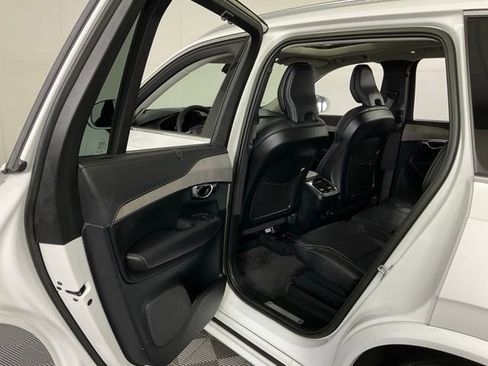 Certified 2023 Volvo XC90 B6 Ultimate image 32