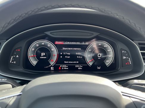 Used 2023 Audi Q7 2.0T Premium w/ Convenience Package image 21