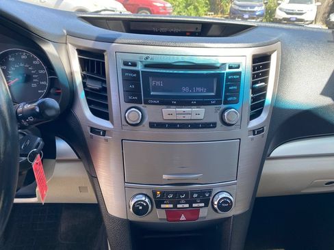 Used 2013 Subaru Outback 2.5i Premium w/ Popular Pkg 1B AWD/4WD image 21