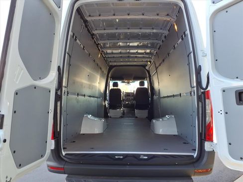 New 2026 Mercedes-Benz Sprinter 3500 image 25