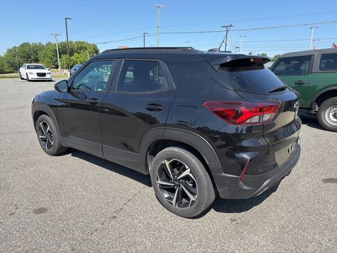 Used 2023 Chevrolet TrailBlazer RS w/ Sun and Liftgate Package FWD image 5