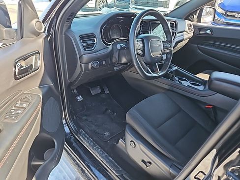 Used 2025 Dodge Durango GT image 6