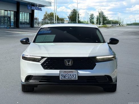 Certified 2025 Honda Accord SE image 16