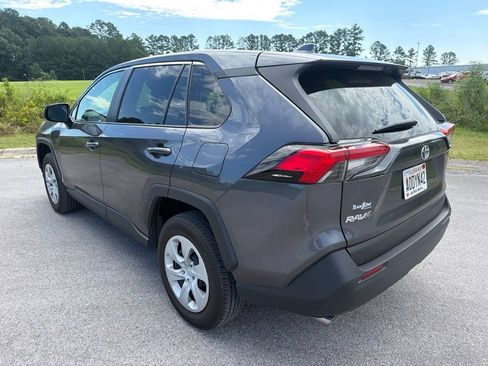 Used 2024 Toyota RAV4 LE FWD image 9