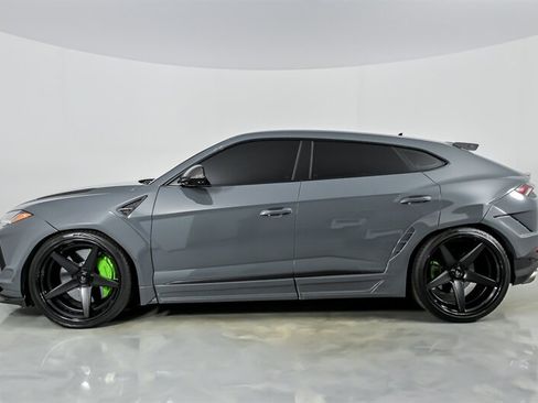 Used 2024 Lamborghini Urus Performante AWD/4WD image 7
