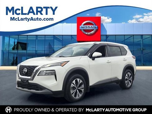 Used 2021 Nissan Rogue SV FWD image 1