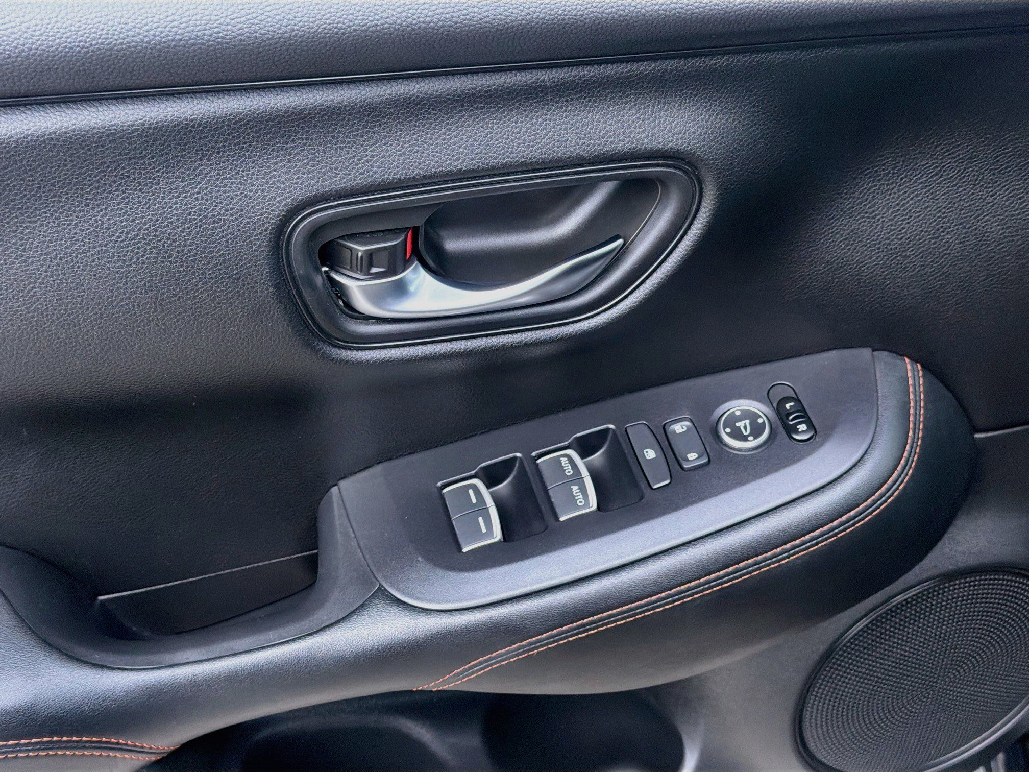 Used 2024 Honda HR-V Sport image 16