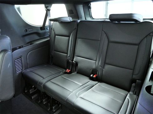 Used 2022 GMC Yukon XL Denali image 16