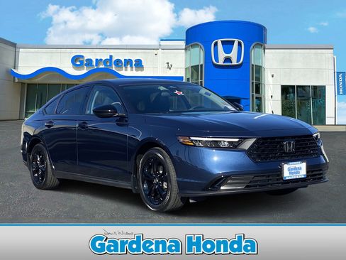 Used 2025 Honda Accord SE image 1