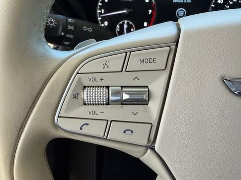 Used 2020 Genesis G90 3.3T Premium RWD image 27