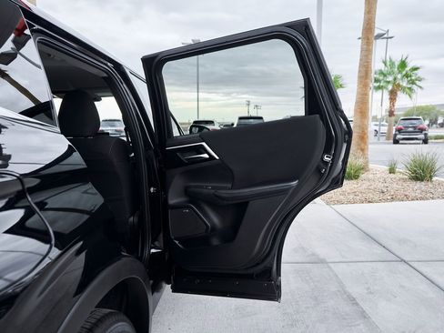 Used 2025 Mitsubishi Outlander ES image 16